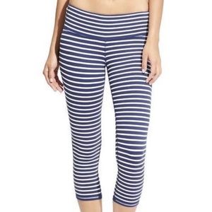 Athleta Stripes Chaturanga Cropped Leggings Size  Small